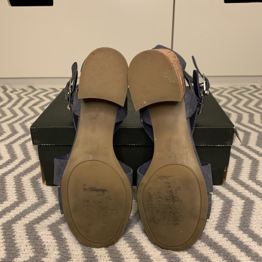 Guess Sandals - Picture 6 of 6